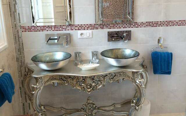 Villa Erresinolettean