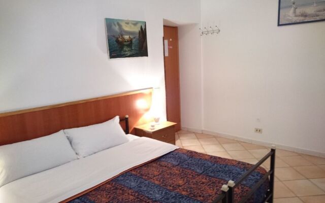 Uniq Guesthouse