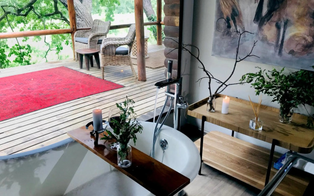 Karongwe - River Safari Lodge