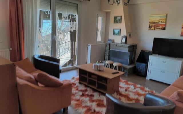 Estel 2bedroom villa with fireplace