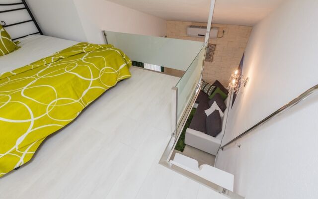 A1 - Modern Luxury apt w. 2 Balconies & sea View