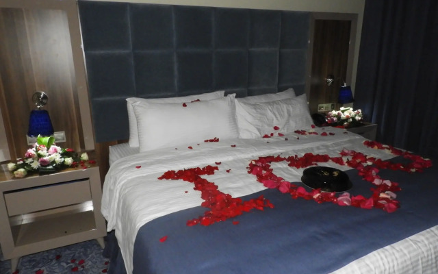 Swiss Blue Hotel