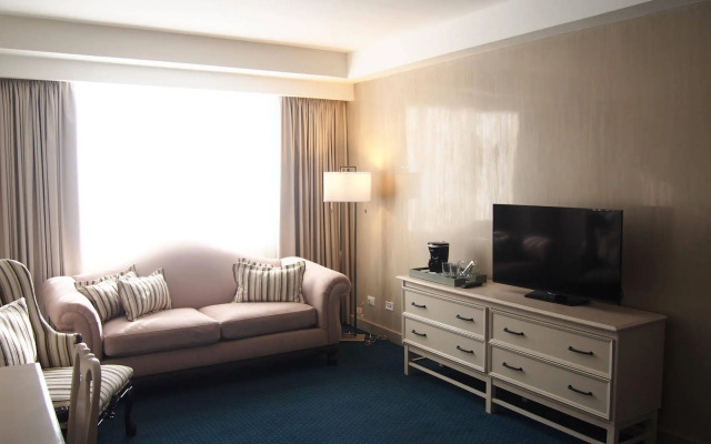 Clarion Hotel Amon Plaza