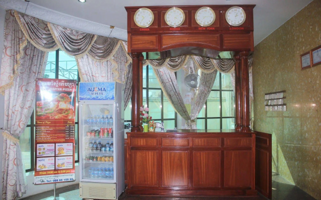 7 Makara Hotel