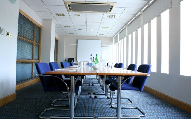 Holiday Inn Express Edinburgh City West by IHG