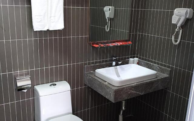 Thank Inn Plus Hotel  Maoming XinYi City Yingbin Avenue