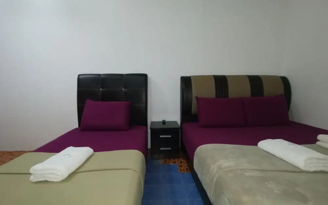 OYO 89951 Maa Hari Hotel