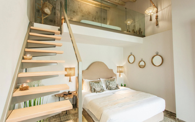 Blue Carpet Luxury Suites