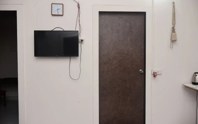 Sam's Outhouse Stay