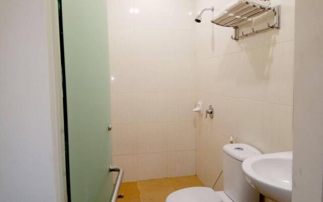 RedDoorz Plus @ Grand Pacifik Hotel Makassar