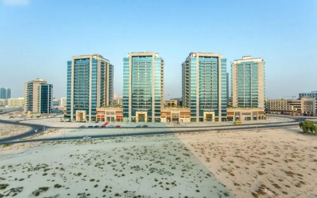 Elegant Apt In Al Barsha South