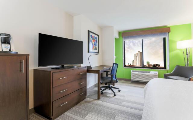 Holiday Inn Express Hotel & Suites Fort Worth Downtown, an IHG Hotel