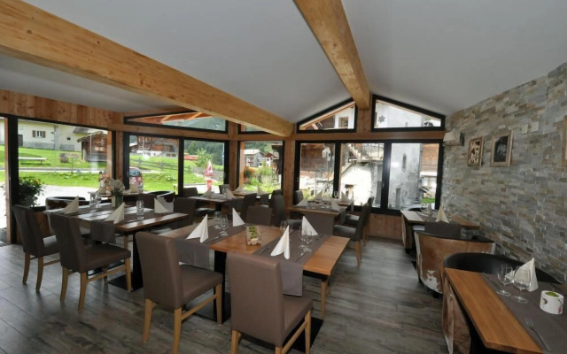 Hôtel Dents de Veisivi