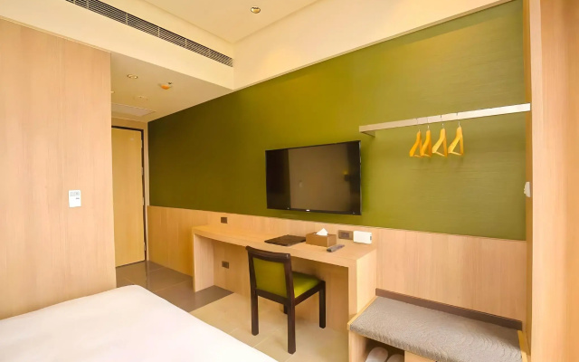 Kloud Hotel