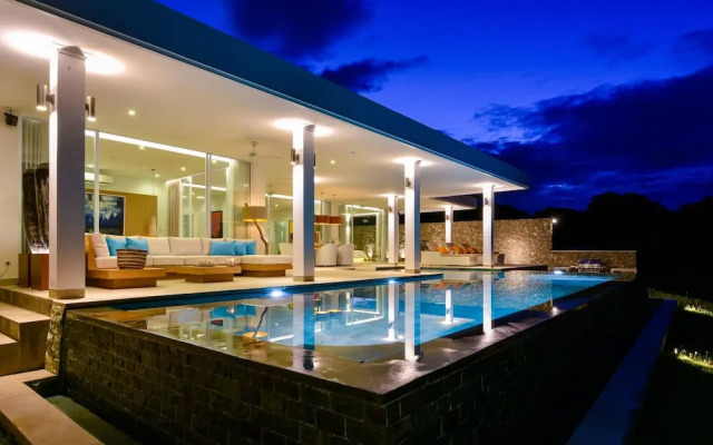 Deep Blue Villa
