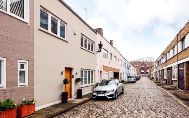 The Gloucester Mews Gem - RMA2