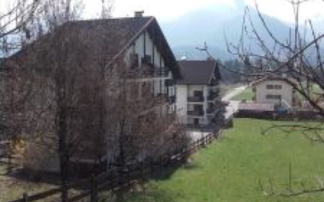 Cavalese few min From ski A33