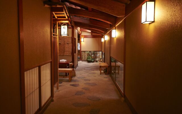 Yakakutei
