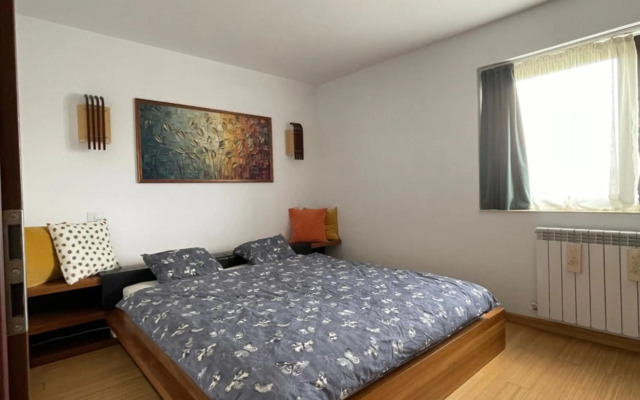 Sunny two room apartment, Baneasa, Petrom City.