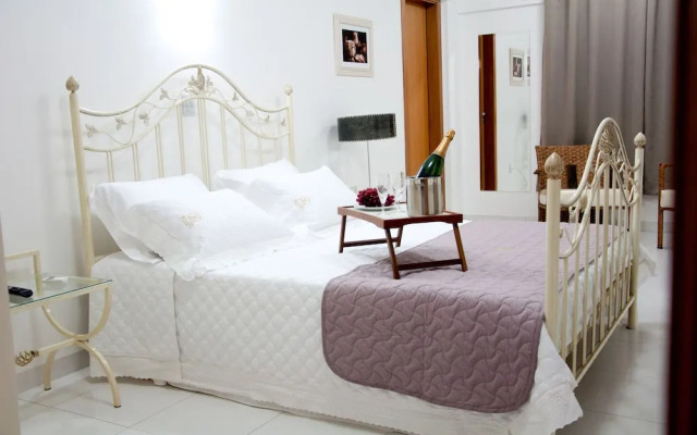 Roari Hotel