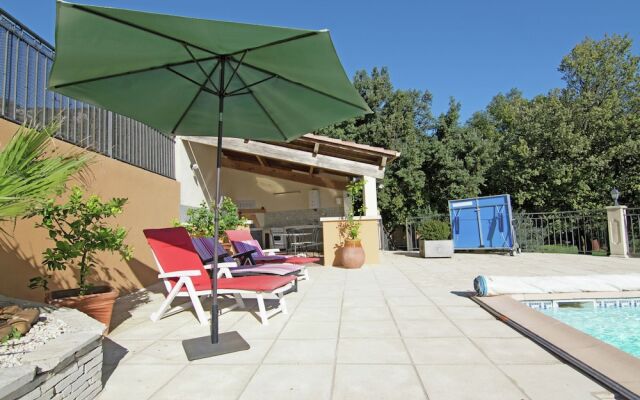 Modern Villa with Private Pool in Ledenon
