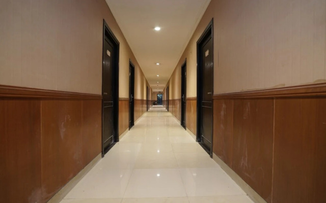 OYO 1282 Feodora Airport Hotel