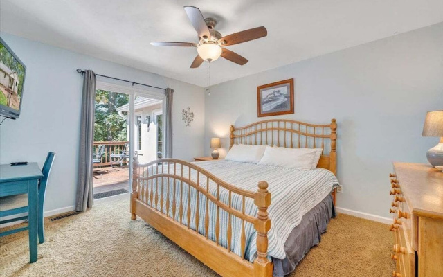Reel Relaxed - Lakefront w/ Private Dock!