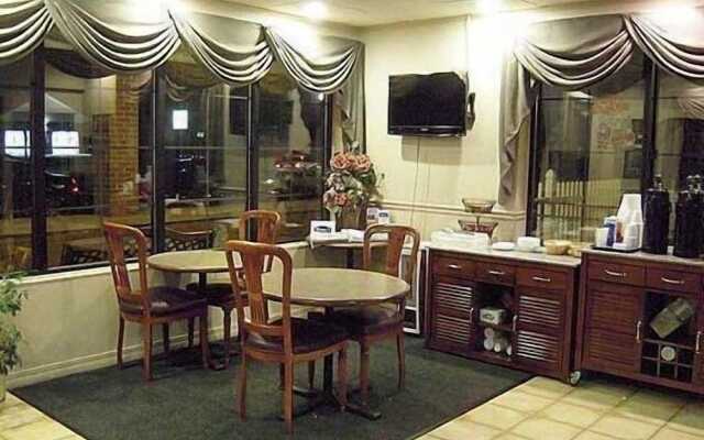 Colonie inn and Suites