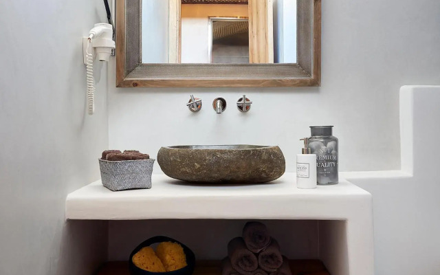 Santa Maria Luxury Suites & Spa