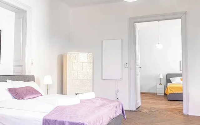 Central Access 2BR Apt Near AKH Hospital