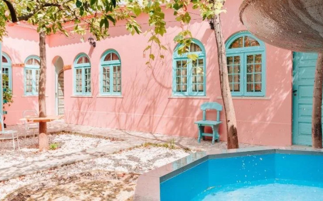 Kali Vice Surf Villa