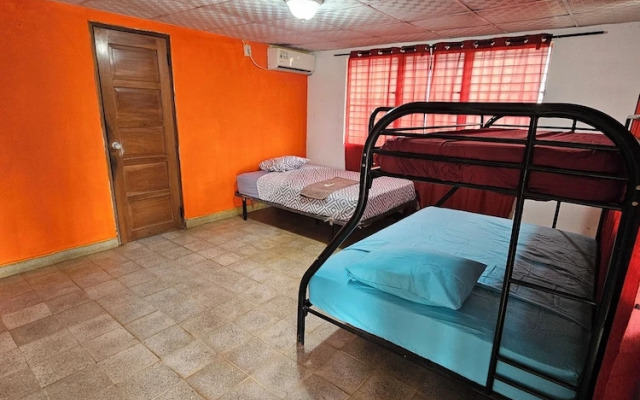 Cuartos independientes con baño privado