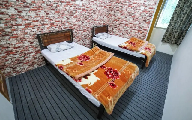 Yak Sarai Hotel