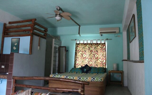 Bahay Isla Inn - Hostel Puerto Galera