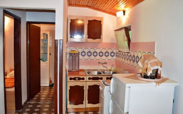 Apartments Savarin 550