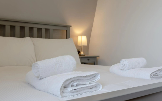 3 bedroom Luxury Apartment in Canary Wharf