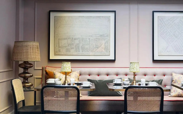 Tophams Hotel