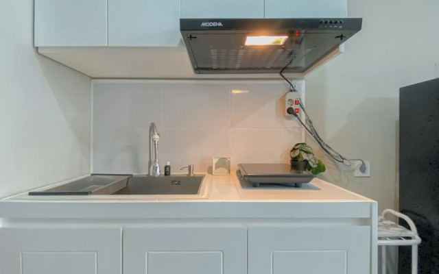 Comfy Studio At Lrt City Sentul - Royal Sentul Park Apartment