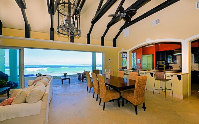 La Mouette Cable Beach Bahamian Villa
