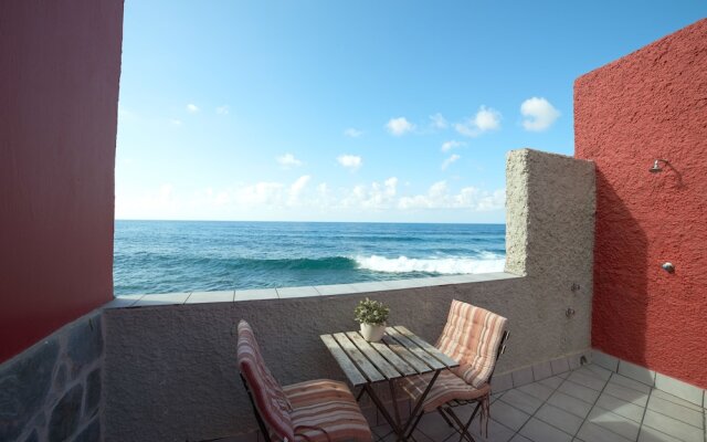 Derecha del Roque overlooking the Sea