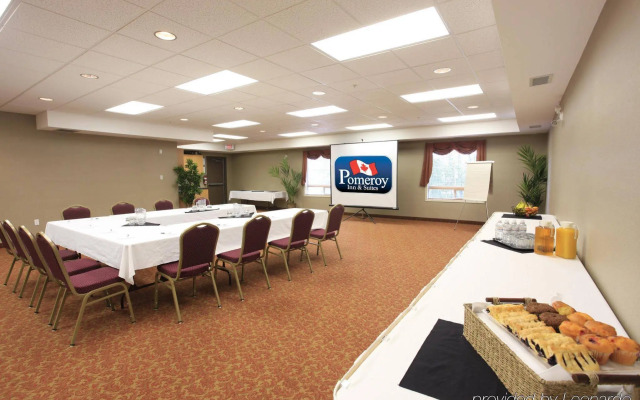 Coast Grimshaw Hotel & Suites