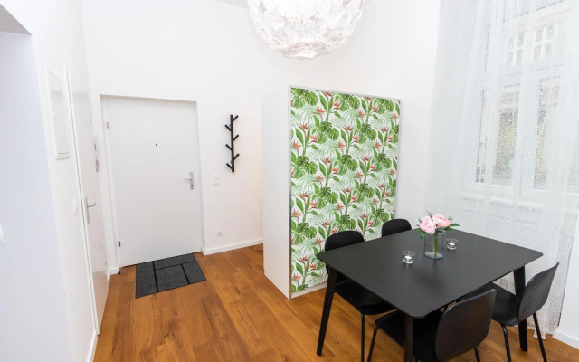 Radiant Premium Apartments - Central