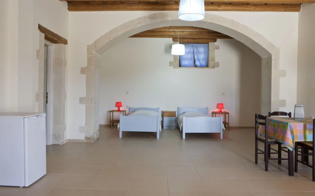 2 Stone Villas And Their Views At Arodamos