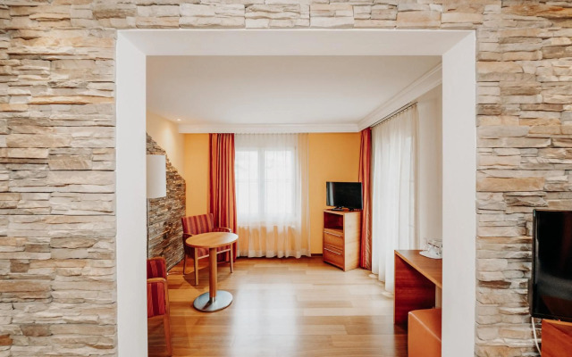 Parkhotel Schoenegg
