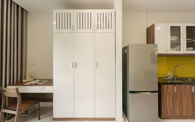 D El Dorado Westlake Luxury Apartments