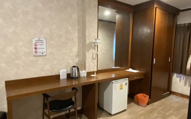 RoomQuest Chonburi Laem Chabang