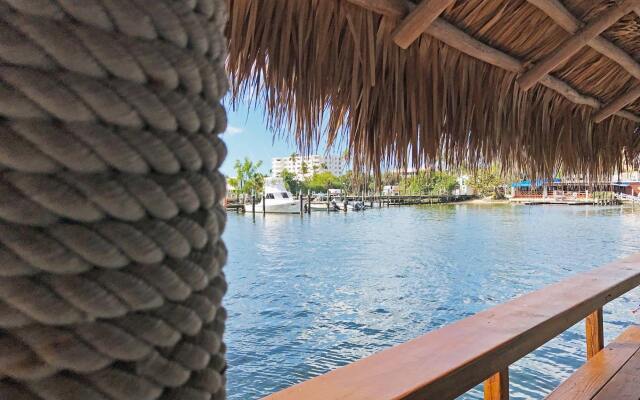 Cove Inn on Naples Bay