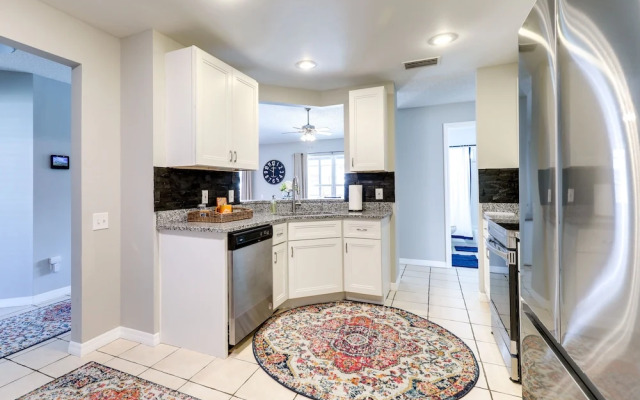 Apollo Beach Vacation Rental w/ Private Pool!