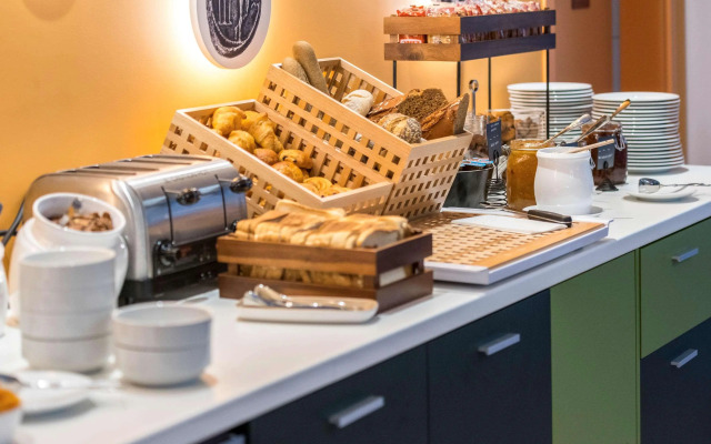 ibis Styles Athens Routes