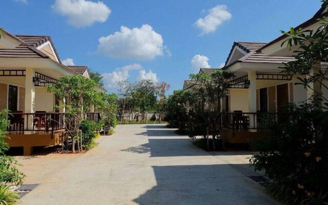 Sombat Resort